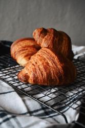 Croissant kváskový škoricový 100g